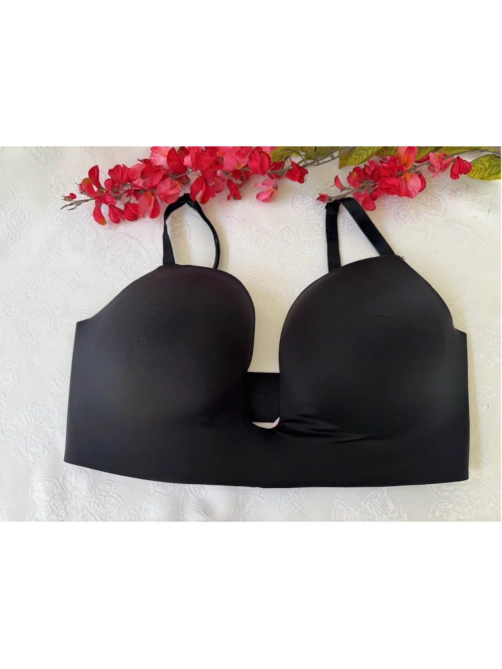NEW Victoria's Secret Deep Plunge Padded Black Bra 36DDD (MSRP $55)